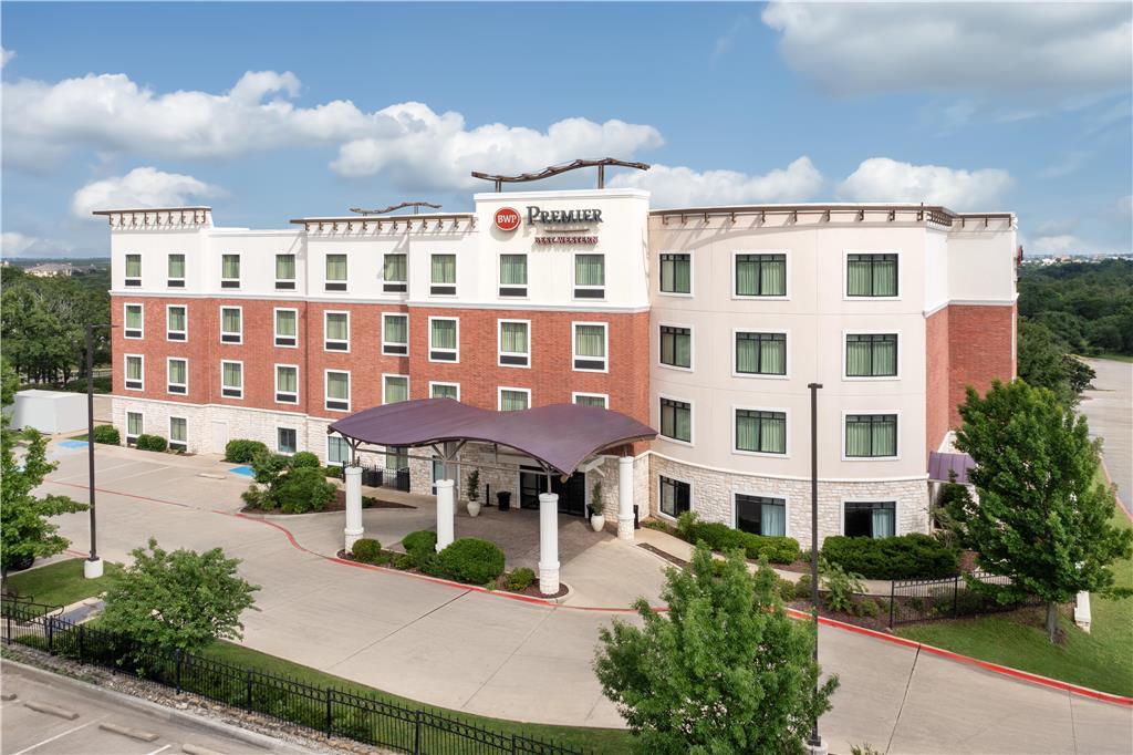 Best Western Premier Crown Chase Inn & Suites Denton Bagian luar foto